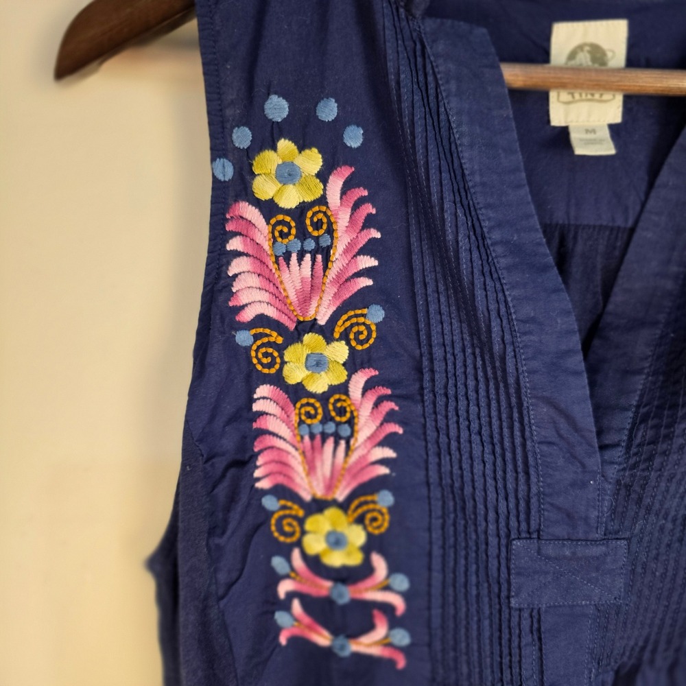 TINY Anthropologie Embroidered High Low Top Womens Size M Navy Blue Boho Pintuck - Picture 2 of 8